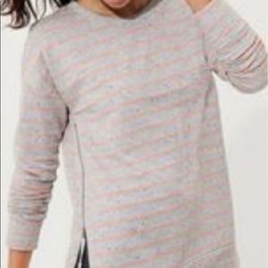 NWOT Lou & Grey side zip tunic
